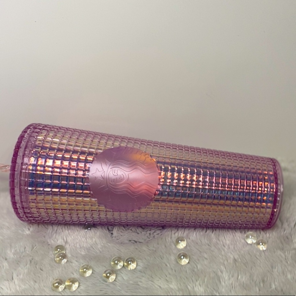 Starbucks NEW Pink Grid Cold Cup (24oz) - Picture 2 of 12